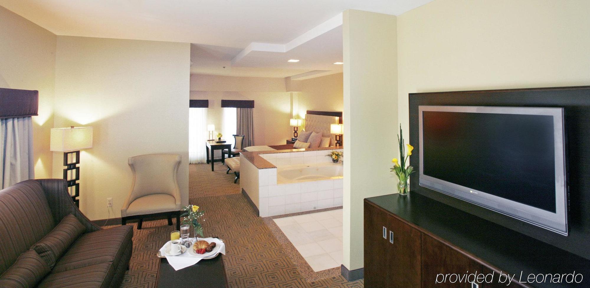 Atheneum Suite Hotel Детройт Экстерьер фото