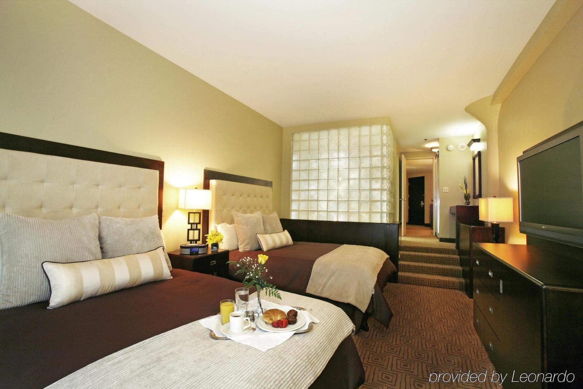 Atheneum Suite Hotel Детройт Номер фото